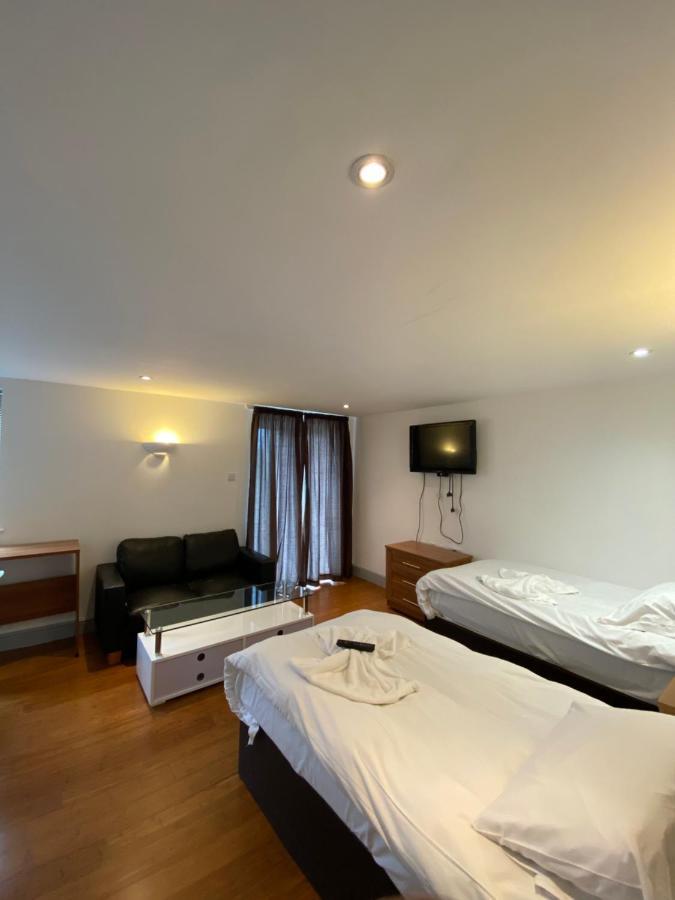 Contractors Guest House هاي ويكومبْ المظهر الخارجي الصورة